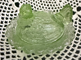 Mosser Glass Apple Green Mini Hen on Nest Salt Cellar