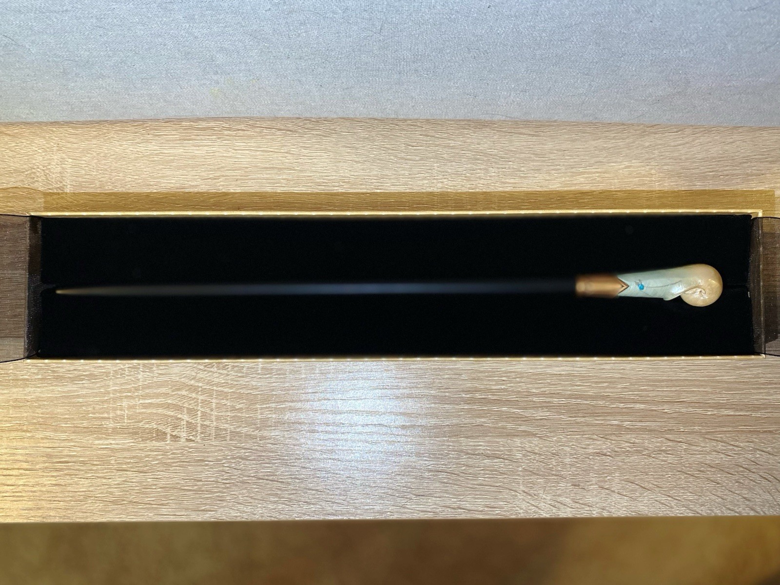 Queenie Goldstein Wand 14