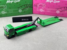 MT 1:64 Green H300 Custom Tow Flatbed Truck Dinosaur Model Diecast Metal Car