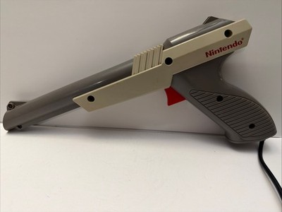 Nintendo NES Zapper Gray Light Gun Authentic NES-005 OEM Gray