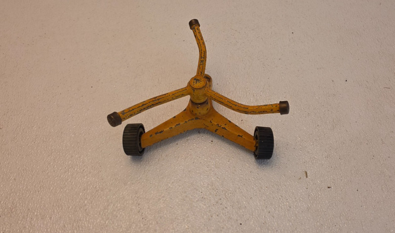 Vintage Nelson Metal 3-Arm Rotating Sprinkler
