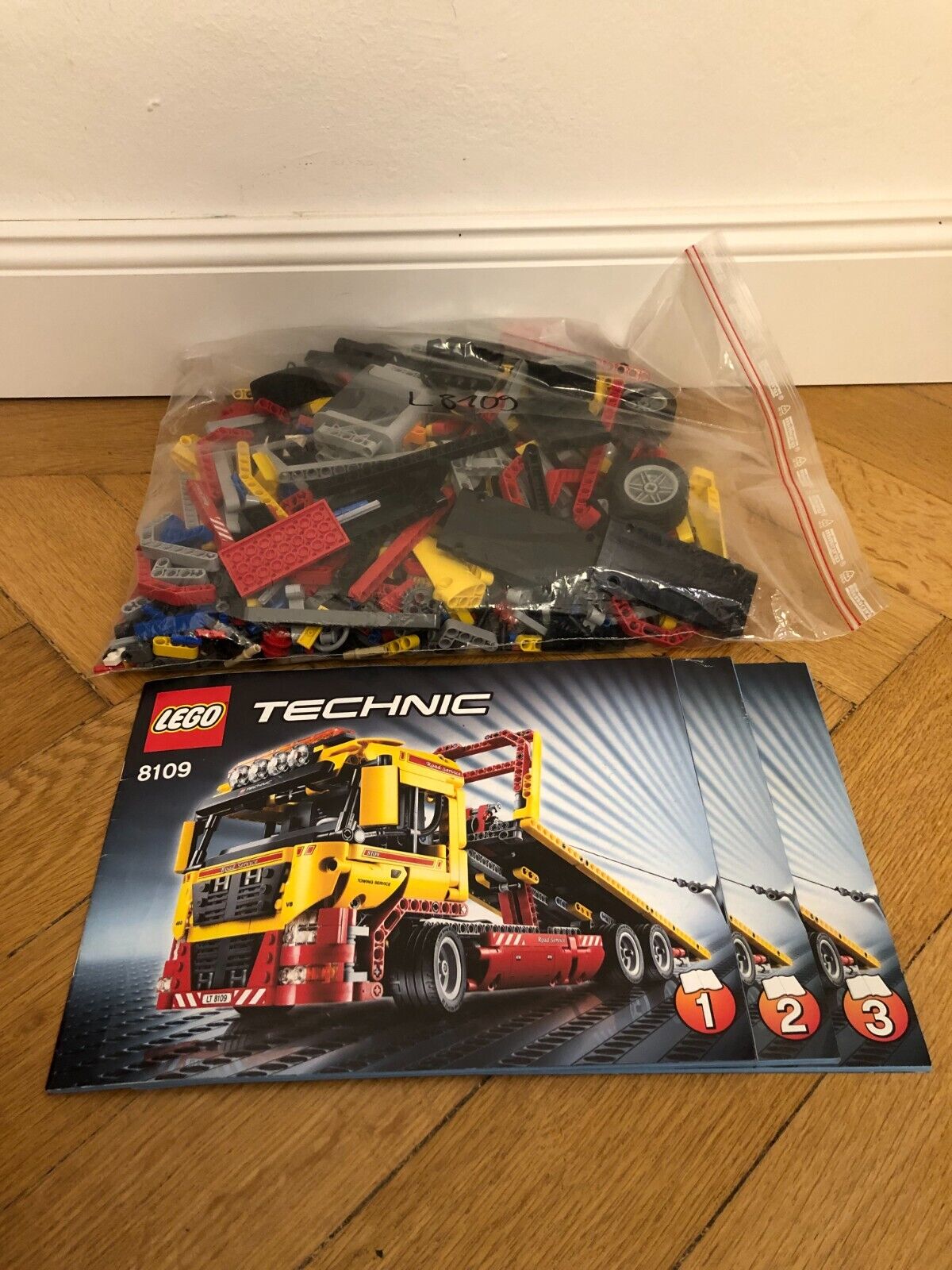  LEGO Technic Flatbed Truck 8109 : Toys & Games