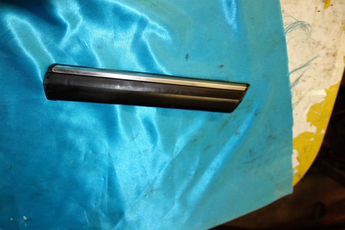 BMW e23 Kotflügel fender Zierleiste rechts right moulding strip Stossleiste 735i