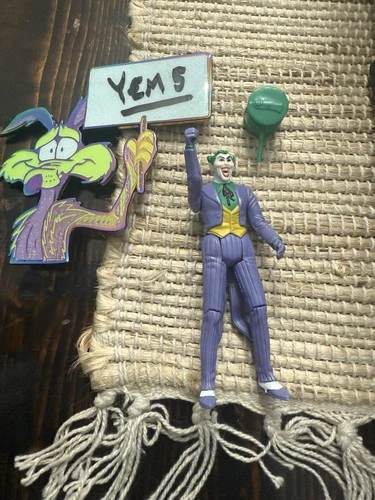 Vintage 1984 Joker DC Comics Super Powers Kenner Action Figure w/ Comic Book