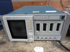 Tektronix 11801B DSO Digital Sampling Oscilloscope DC to 50-GHz,TDR 8ch (1M)