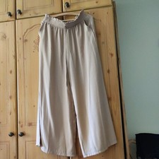 Womens culottes size  16 never worn NEW
