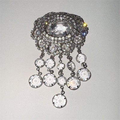 VINTAGE DOMED RHINESTONE CHANDELIER STATEMENT BROOCH WITH CRYSTAL DANGLES