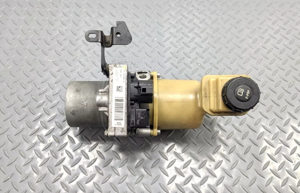 INFINITI JX35 POWER STEERING PUMP MOTOR WITH RESERVOIR 2013-2015 OEM - Image 2 of 4