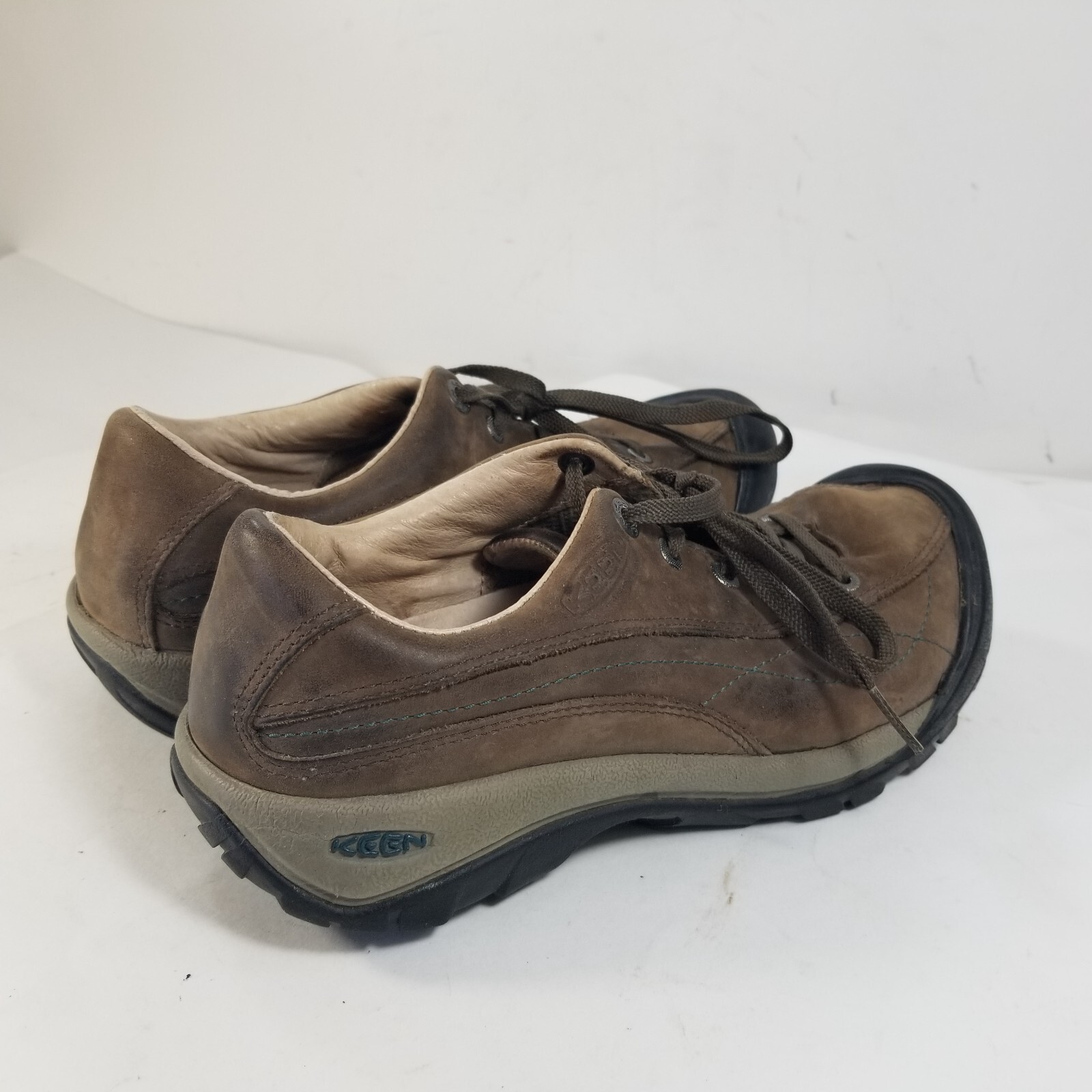 Scarpe da ginnastica casual Keen Toyah da donna taglia 7 in pelle marrone scarpe da trekking trail