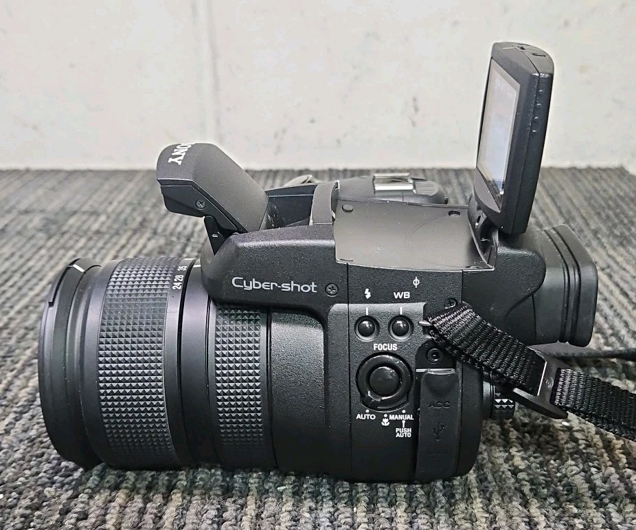 Sony DSC-R1 Cyber-Shot 10.3 MP Digital Still Camera with