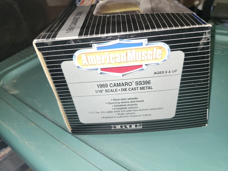 ERTL AMERICAN MUSCLE 1969 CAMARO SS396 INTERIOR AMARILLO/NEGRO ESCALA 1:18 Foto 3 de 4