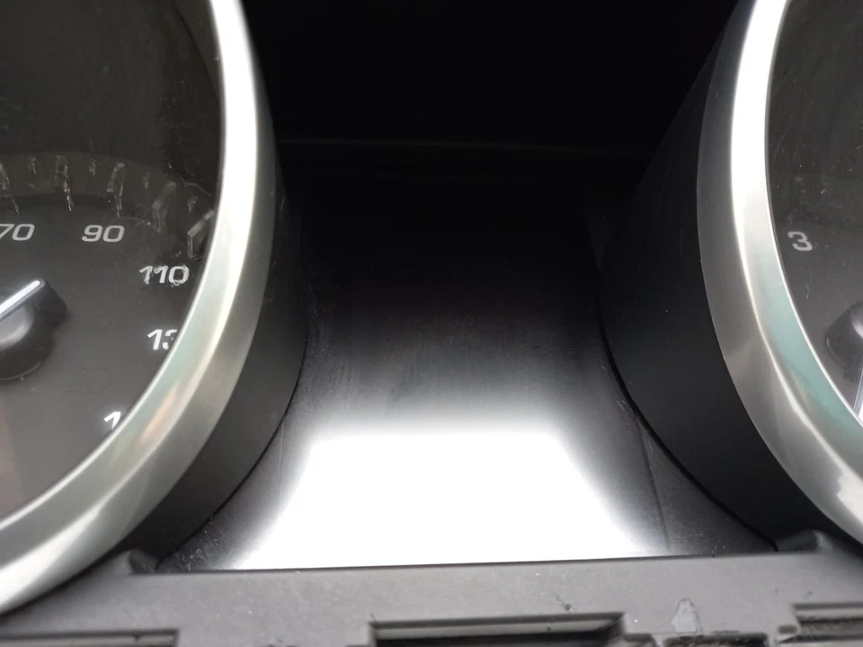 LANDROVER RANGE ROVER EVOQUE Speedometer Instrument Cluster 2011-2015 2.2L Diese - image 4 of 4