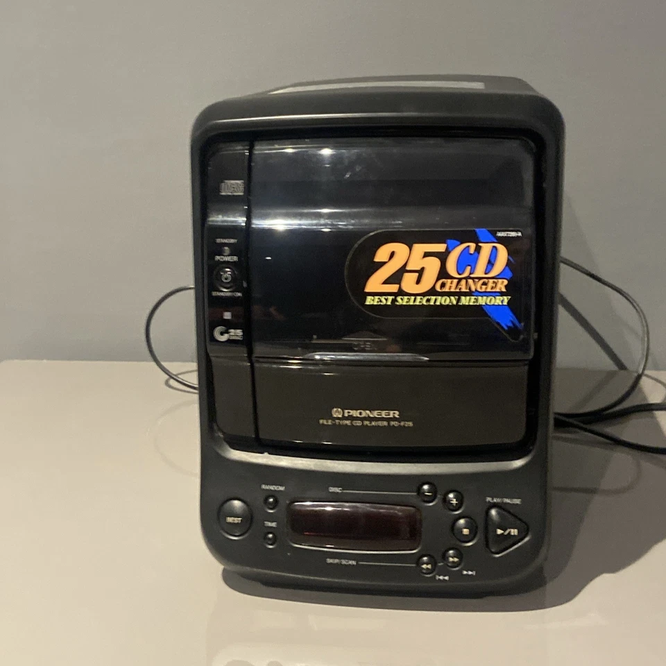 Pioneer PD-F25 25 Disc CD Changer and CD Tray - Image 2 of 4