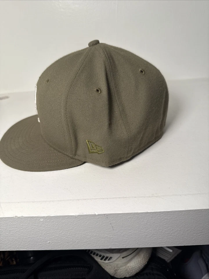 Sombrero WESC We Are the Superlative 71/2 New Era Foto 3 de 4