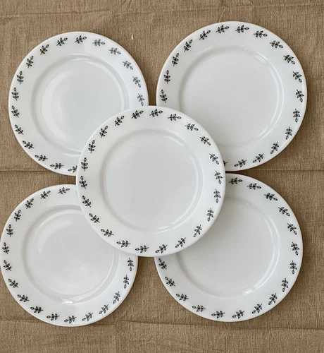 5 Corning Pyrex Milk Glass 9 Inch Green Leaf Tulip Lunch Dinner Plate VTG USA