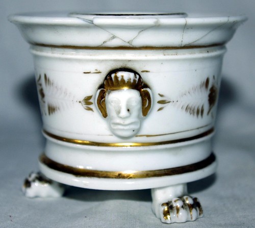 PORCELAINE de PARIS, ENCRIER et RAVIER, ÉPOQUE 1er EMPIRE, vers 1810, accidentés - Photo 5 sur 12