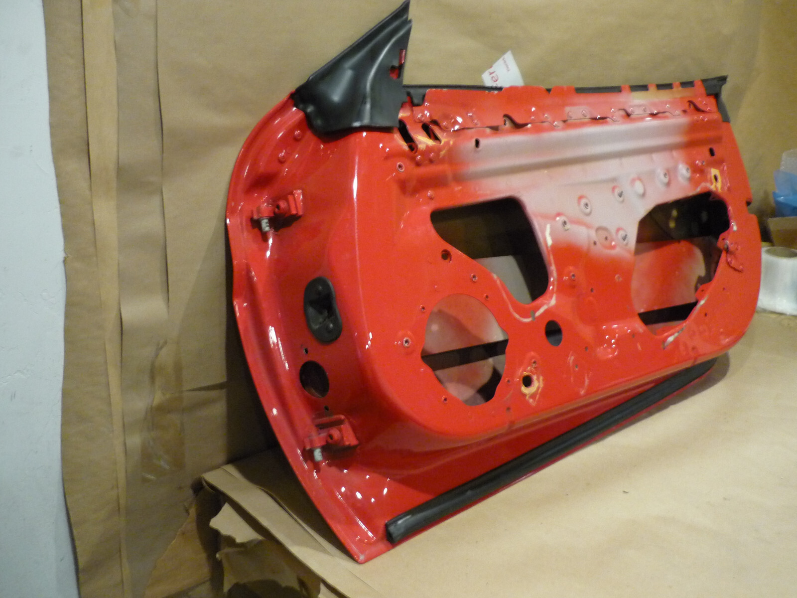 Ferrari California - RH Door Shell Red P/N 81316511