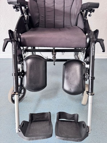 Handicare Emineo Multifunktionsrollstuhl Pflegerollstuhl Pflege Rollstuhl - Bild 4 von 12