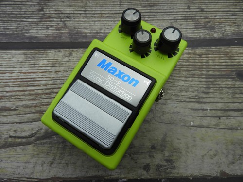 Maxon SD-9 Sonic Distortion Pedale per chitarra effetto distorto con scatola usato dal Giappone - Foto 4 di 7