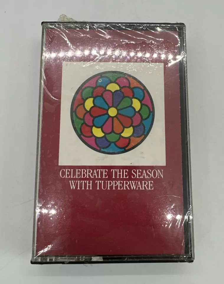 🎄NEW CELEBRATE THE SEASON WITH TUPPERWARE Christmas CASSETTE TAPE VARIOUS 🎄 - Image 2 of 4