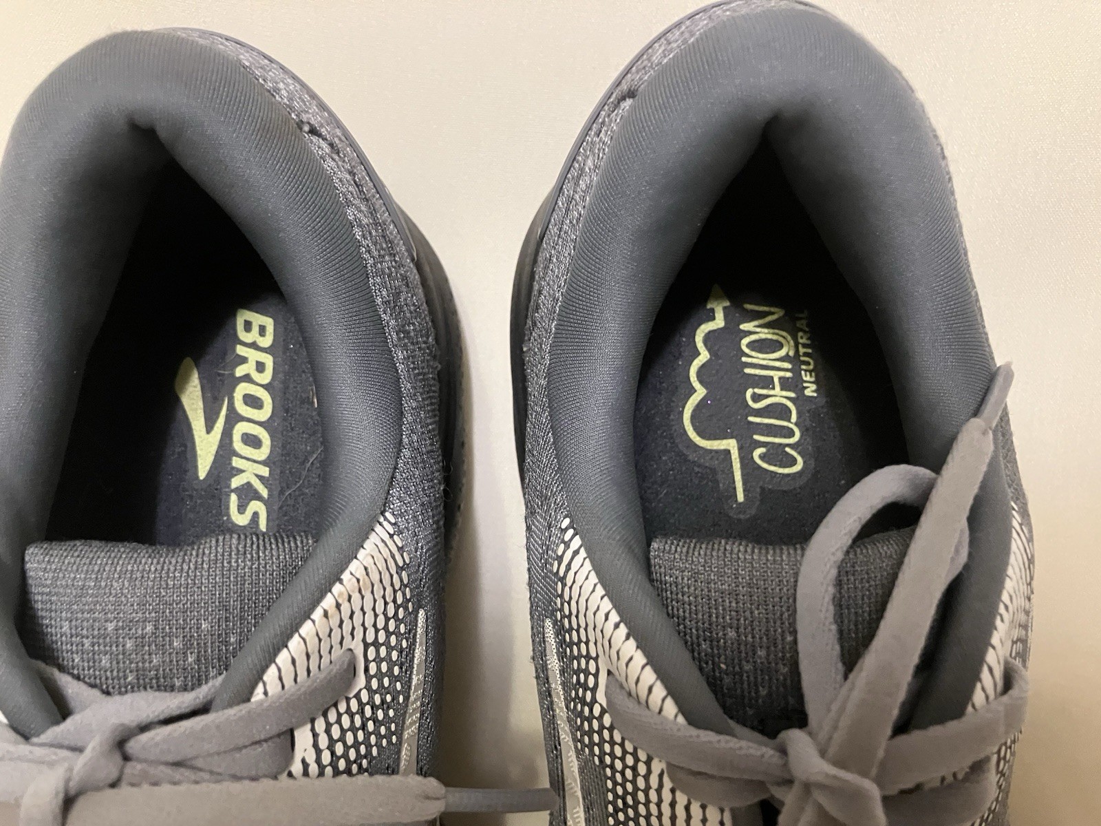 Brooks Ghost 16 Men's Primer Gray/Lime Running Shoes Sneakers Size 14 Wide thumbnail 9