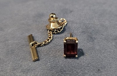 Vintage 14K Gold mid 20th Century Tie Tack with 3/4 Carat Garnet