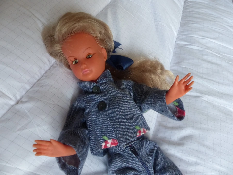 POUPEE DOLLY de marque GEGE - Photo 4/4