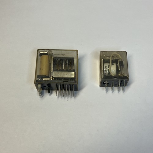 Yaesu FT-101 B E EE EX F FE FX Relay Set out of a working unit.