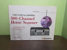 Radio Shack Receiver Pro 2050 300 Channel Trunk Tracker 800 Mhz Scan TESTED