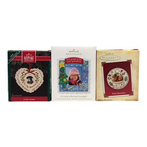 38990 - Set Of 3 Hallmark Keepsake Grandma, Grandpa And Grandkid Ornaments |Pod