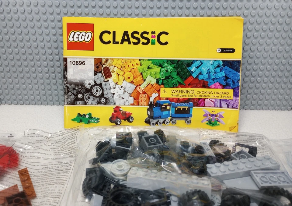 LEGO - 10696 Medium Creative Brick Box - NEW - No Box / Sealed Bags - Ships Fast - Image 3 of 4