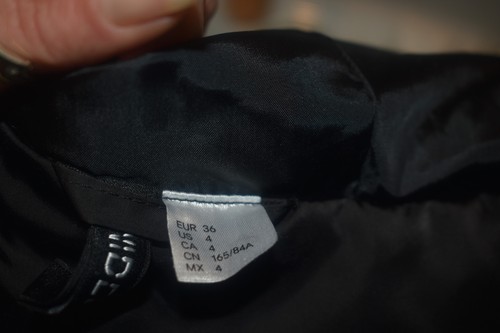 H&M dicke Winterjacke Steppjacke kurz mit Kapuze schwarz Gr. 36 - Bild 4 von 4