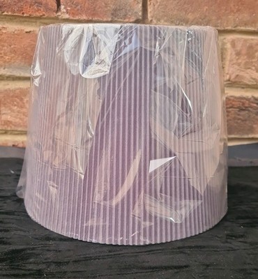 Kleiner grauer Tischlampenschirm Plissee Empire ausgestellter Schirm 20 cm B 15 cm H