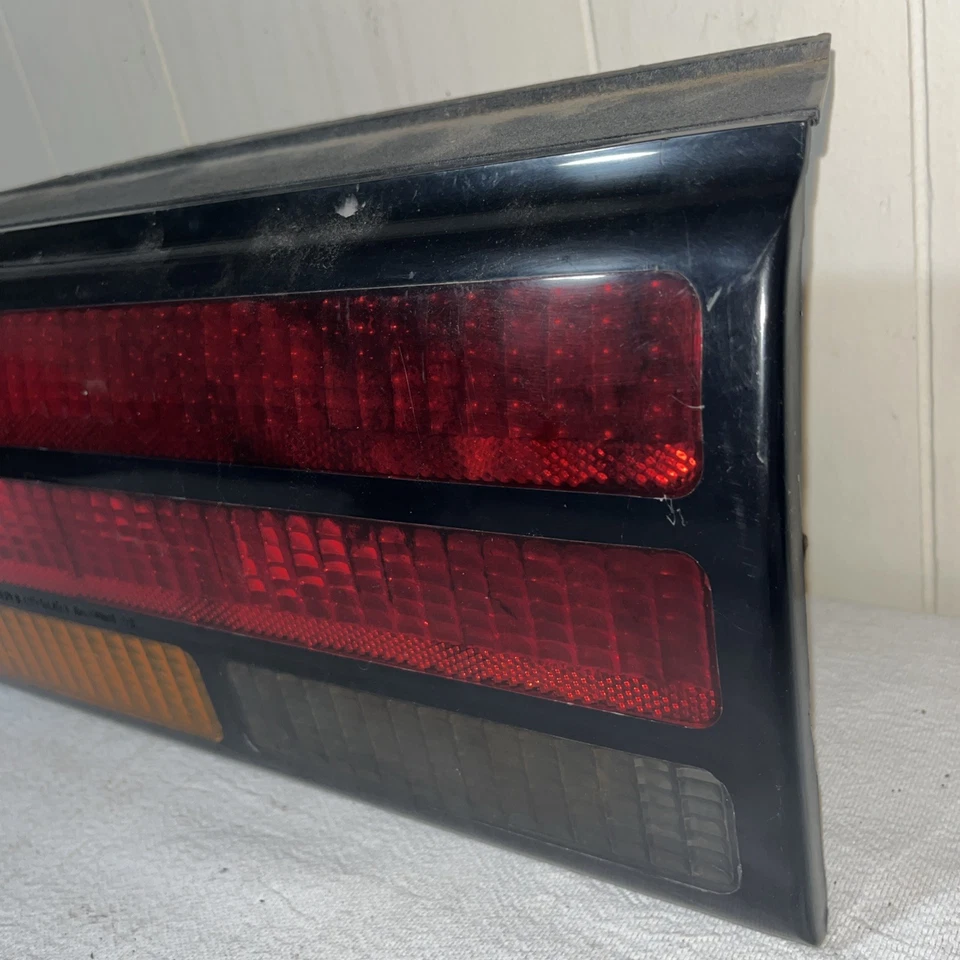 86 87 88 89 90 91 92 Pontiac Firebird Tail Light Lamp Left Driver OEM GM - Image 2 of 4