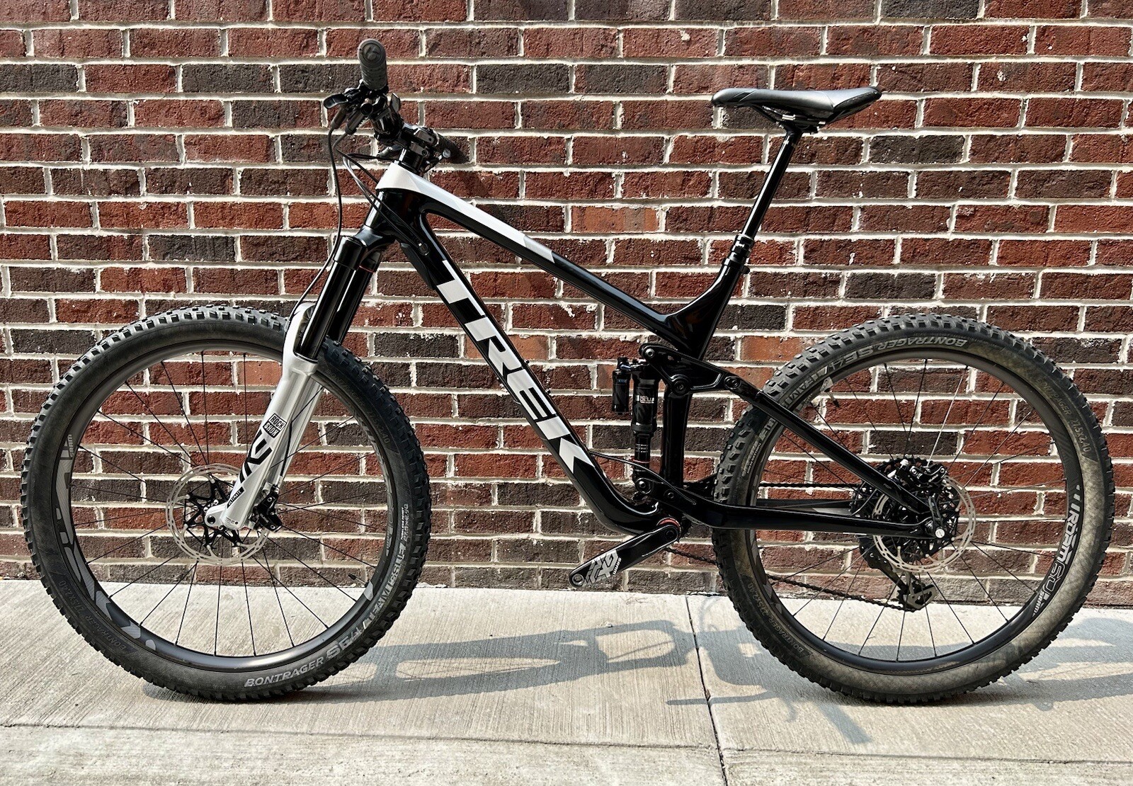 trek remedy carbon frame