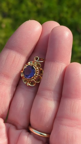 Magnifique pendentif fleur ancien XIXe améthyste or rose massif 18 carats - Video 1 of 1