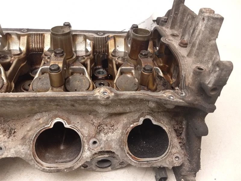 Culata izquierda Infiniti QX56 2004-2006 Foto 2 de 4