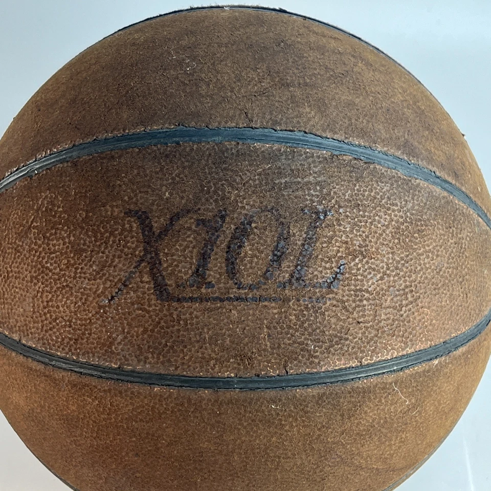 Juego de baloncesto oficial de cuero de última construcción MacGregor X10L años 80 vintage Foto 2 de 4