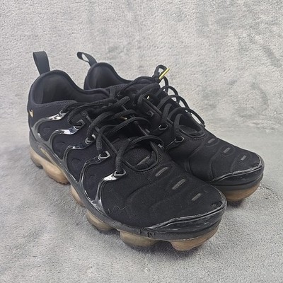 Nike Air VaporMax Plus Black Metallic Gold Men 10.5 CW7299-001 Flaws