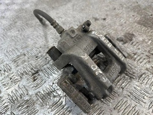 BMW 1 F21 Bremssupport hinten links 1.50 Petrol 80kw 2019 22211262