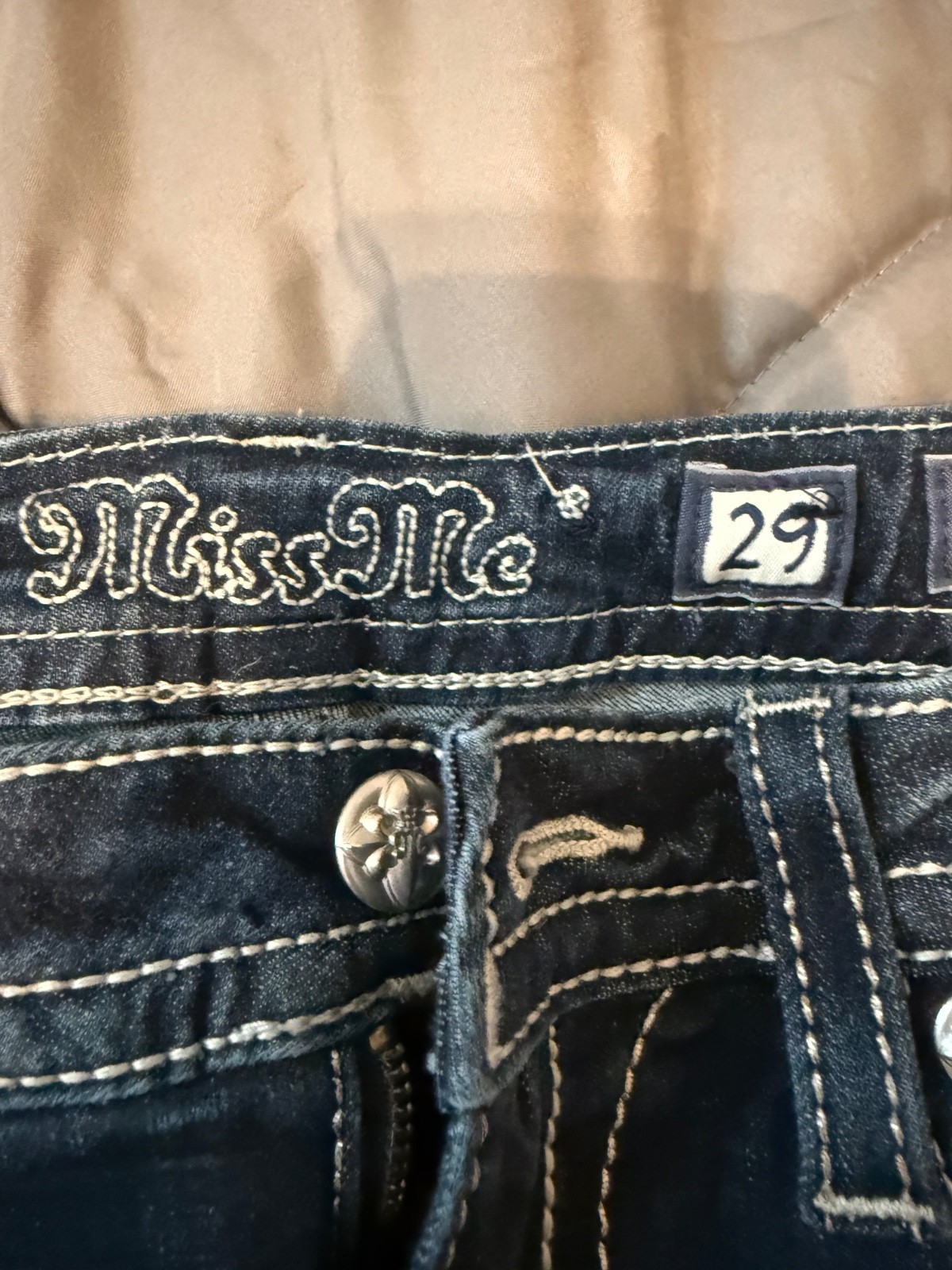 Miss Me Jeans Women's 29  Standard Rhinestone Embroidered image 3