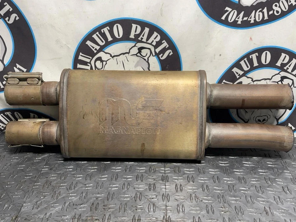 Ford Mustang GT 2015-23 resonador MagnaFlow 279 Foto 4 de 4