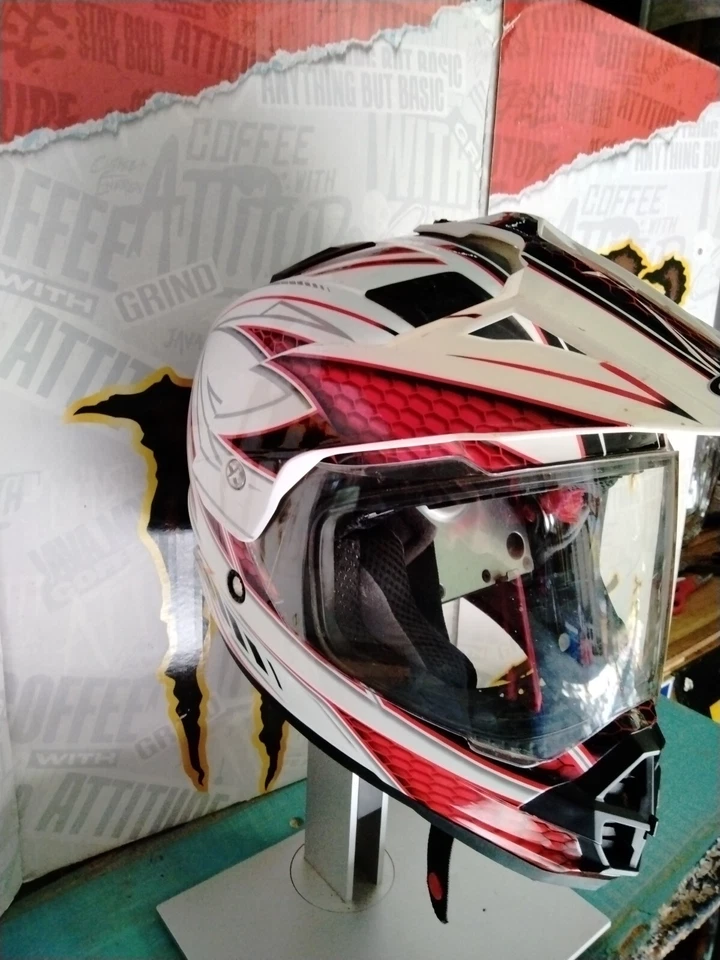 CASCO CIBERNÉTICO 640971 UX-32 GRÁFICO BLANCO NEGRO TALLA S Foto 3 de 4