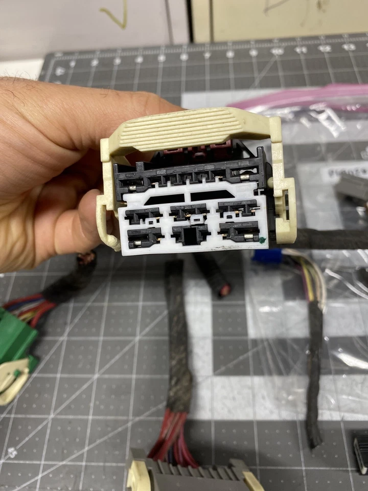 AVENGER SEBRING 2008 2009 CAJA DE RELÉ DE FUSIBLES TIPM 68028008AC arnés de cableado coletas Foto 4 de 4