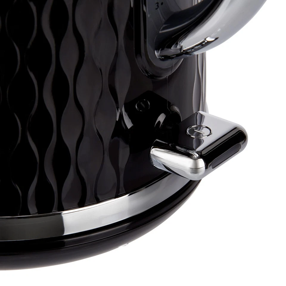 Breville VKT017 Curve Black / Chrome Kettle 3000 Watt - Image 2 of 4