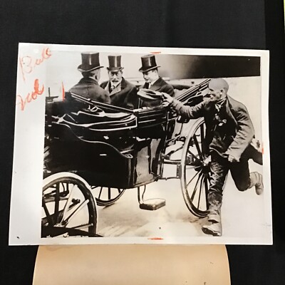 1932 Beggar asked a Tuppence from the King England Press Photo