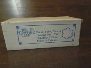 The Pampered Chef Bread Tube Flower Product No 1550 NEW in Box
