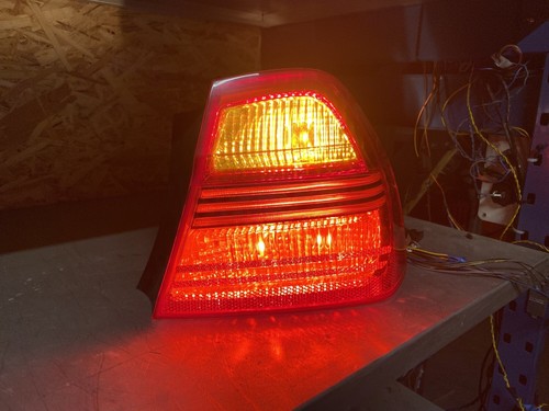 BMW E90 Limousine 3er Reihe Rechter Hinterer Rücklicht 6937458 63216937458