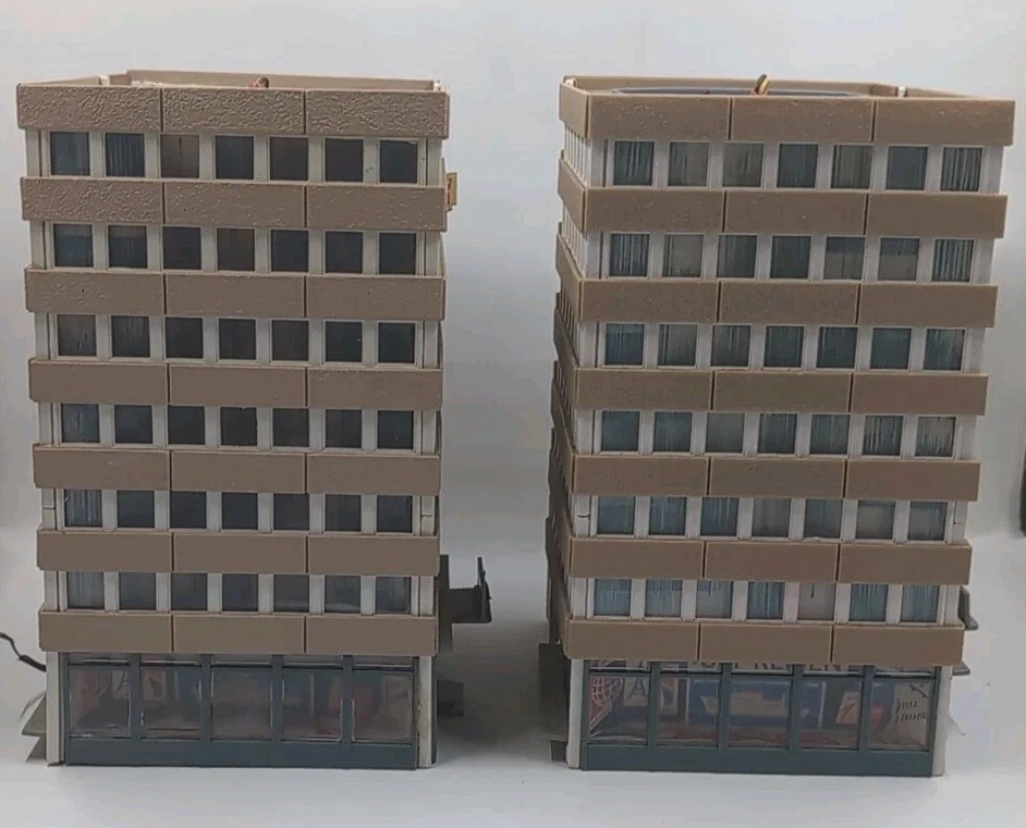 Kit Modelo Kibri Escala HO De Colección Ocho Pisos Altura con Tiendas #8210 Lote De 2  Foto 4 de 4