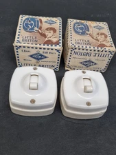 1 x Vintage Britmac  Cream Ceramic Toggle Light Switch 2 Way New Old Stock